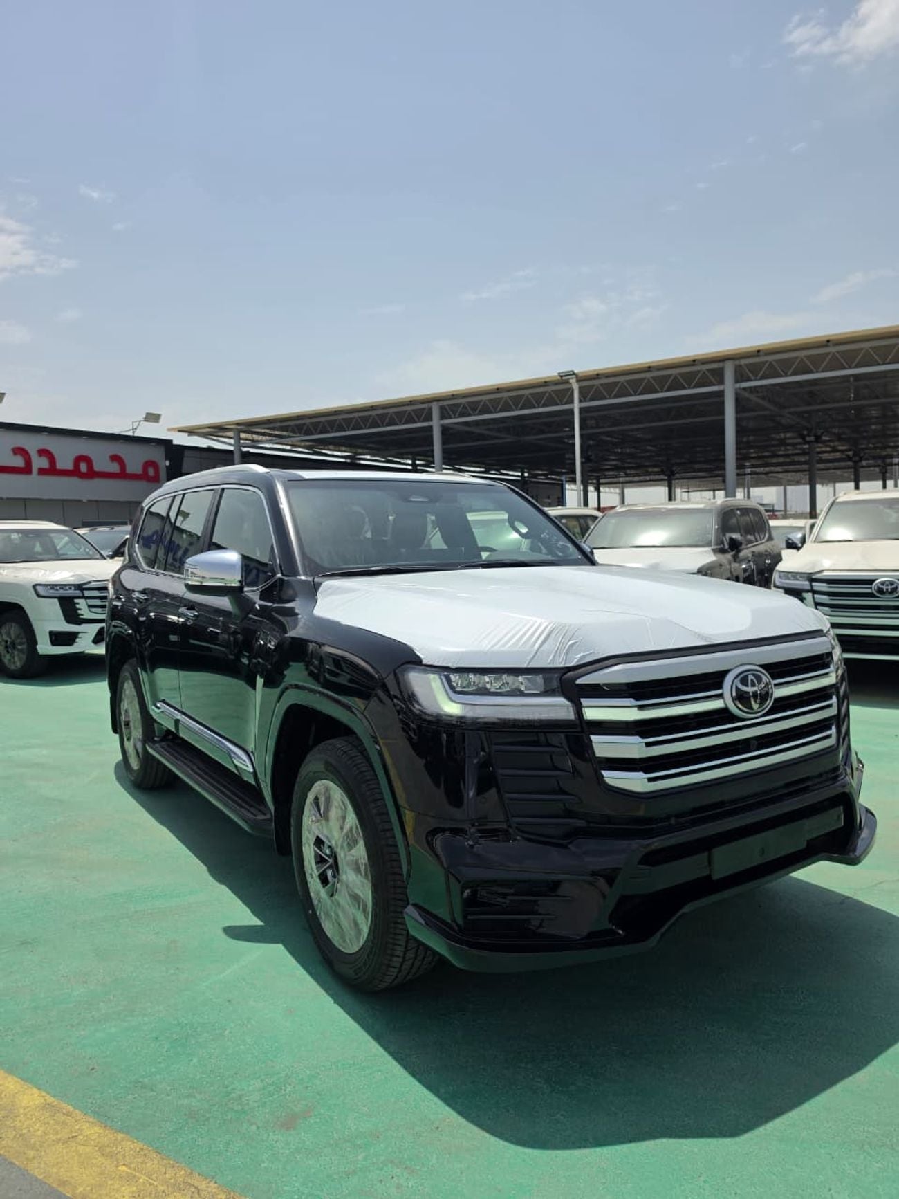 تويوتا لاند كروزر Toyota Land Cruiser LC300 VXR Plus 4.0 2026 – Full Option | Black / Black