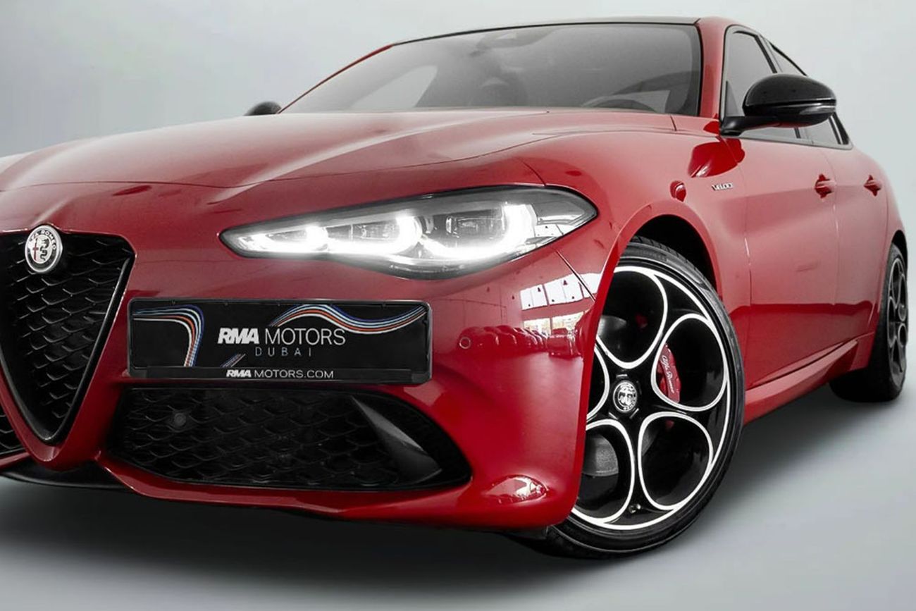 Alfa Romeo Giulia 2024 Alfa Romeo Giulia Q2 / 5 Year Alfa Romeo Warranty & Service Contract