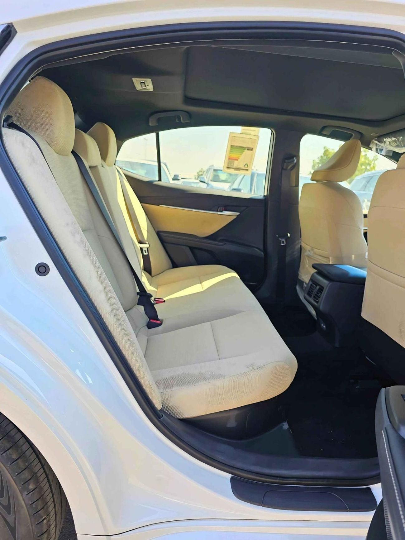 تويوتا كامري LE / 2.5L V4 HYBRID / DRIVER PWR SEAT / PANORAMIC ROOF (CODE # LE)