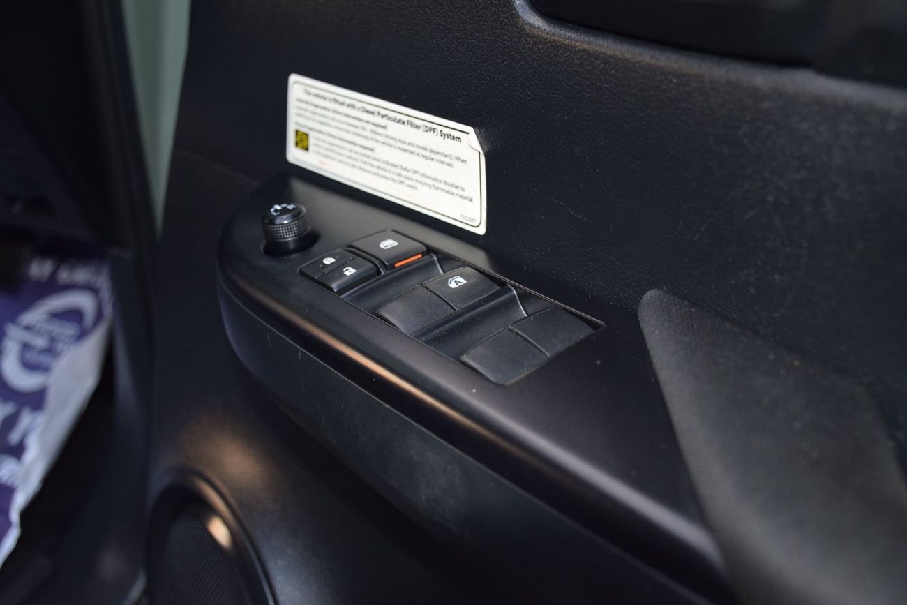 تويوتا هيلوكس S GLX 2.8L AWD A/T