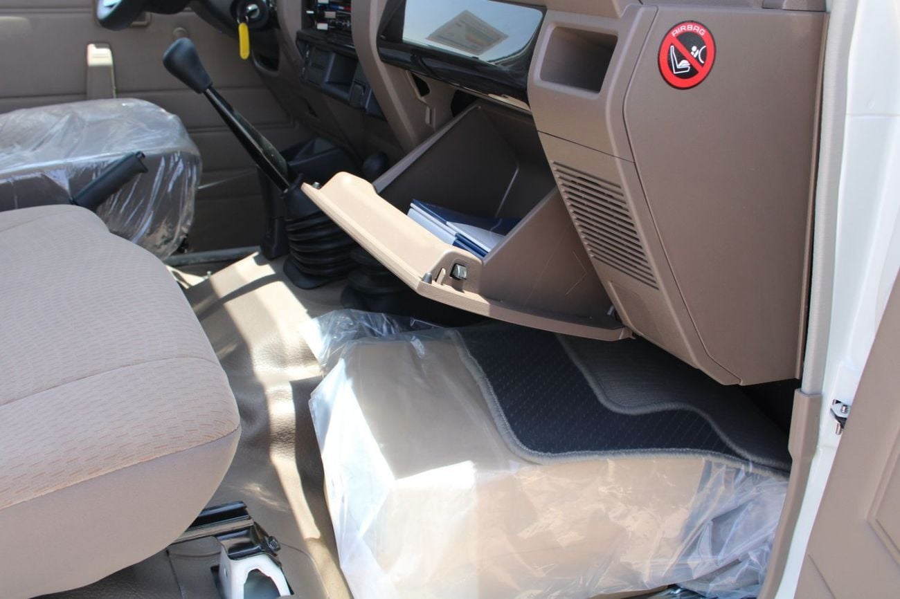 تويوتا لاند كروزر بيك آب  TOYOTA LANDCRUISER 79 2.8L DIESEL SINGLE CAB E MANUAL