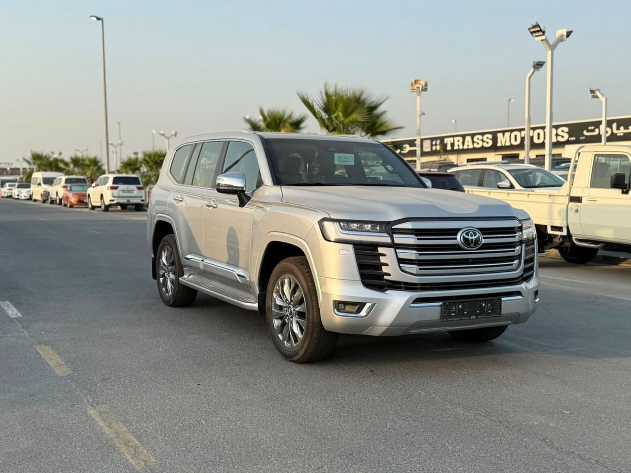 Toyota Land Cruiser LAND CRUISER VXR - A/T . Petrol 3.5L Twin Turbo  . 4X4 . 7 Seats . 2026 Model