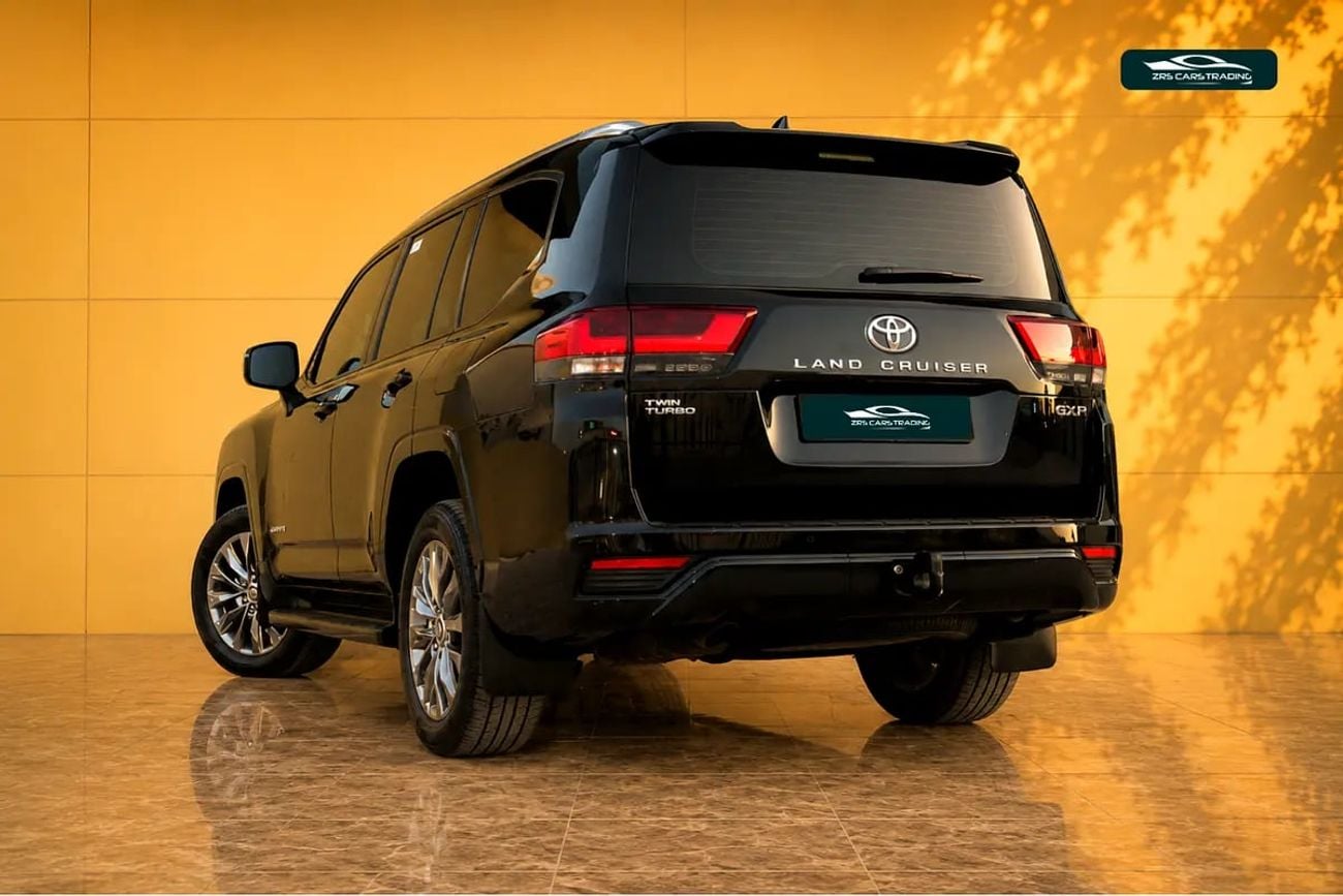 Toyota Land Cruiser GXR Twin-Turbo GCC Specs / Al Futtaim Warranty + Service