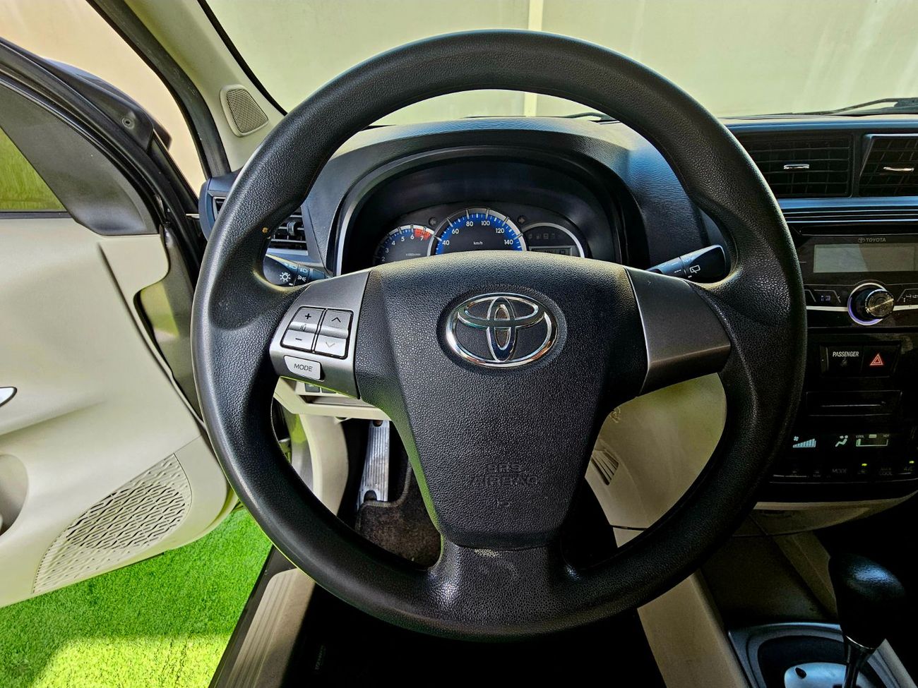 تويوتا أفانزا / PASSENGER 7 SEATS/ LOW MILEAGE