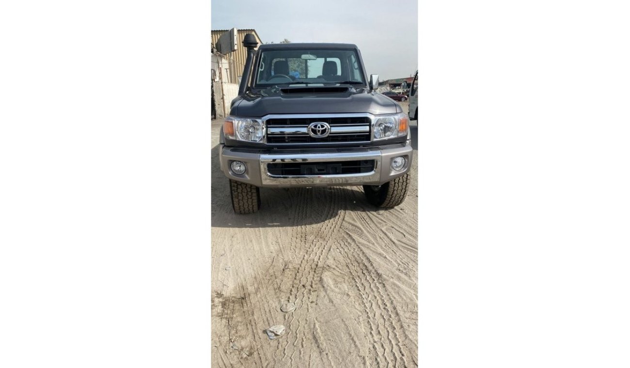 Toyota Land Cruiser Pick Up