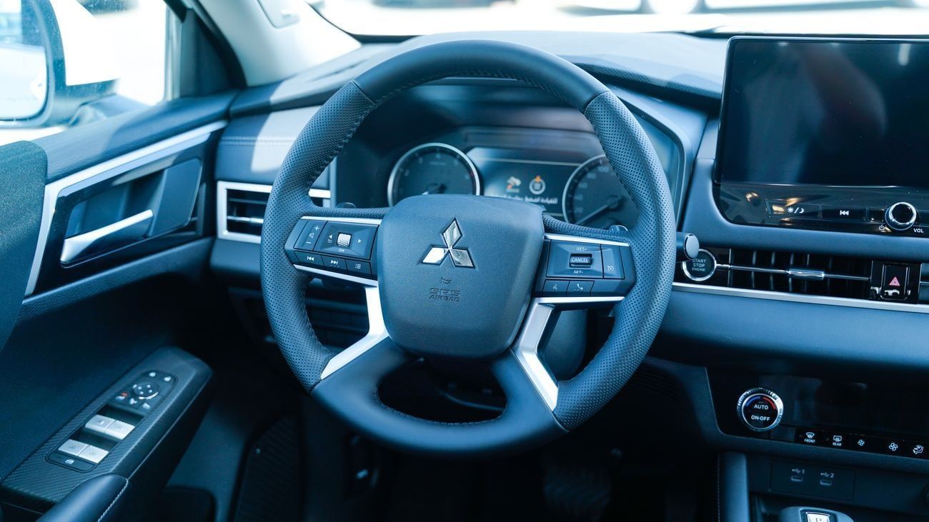 Mitsubishi Outlander GLX MIDLINE Brand New 2026 Mitsubishi Outlander Medium Line (G10) 2.5L | 7-Seater SUV | GCC Specific