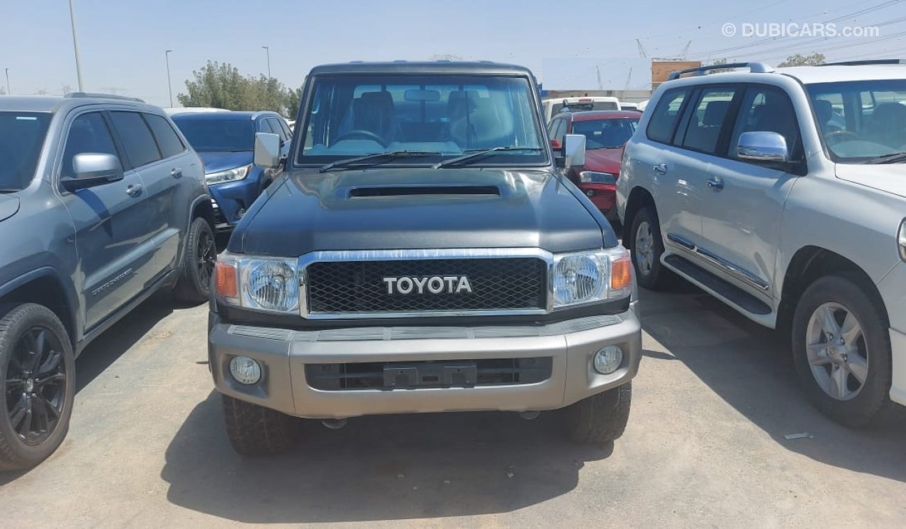 Toyota Land Cruiser Pick Up DIESEL 4461 ML RIGHT HAND DRIVE (EXPORT ONLY)