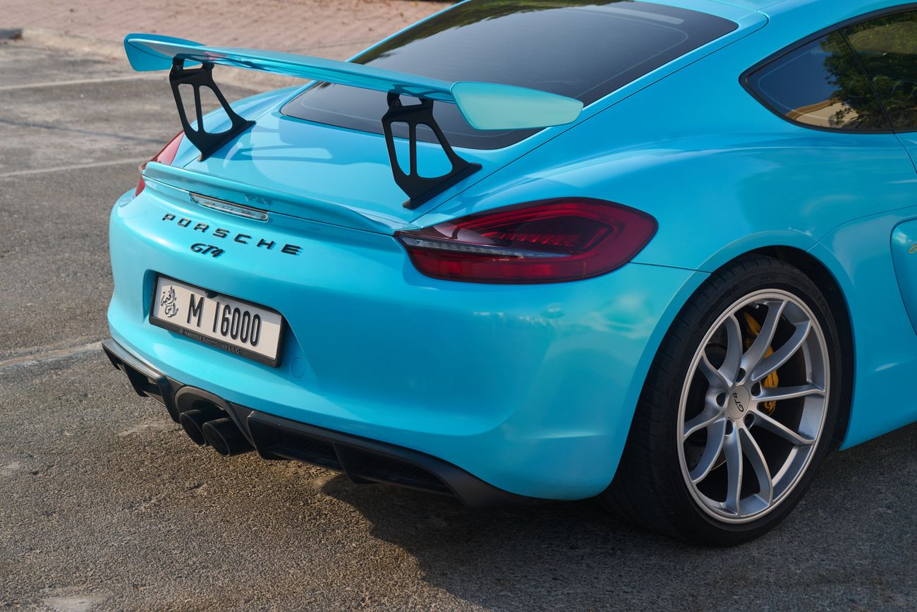 Used Porsche Cayman GT4 2016 GCC Spec, Sports Chrono, Carbon Bucket