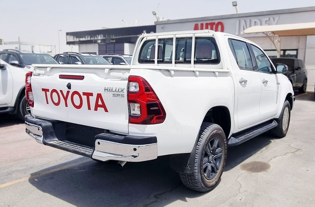 تويوتا هيلوكس SR5 2.4L DIESEL 4X4 A/T MY2026