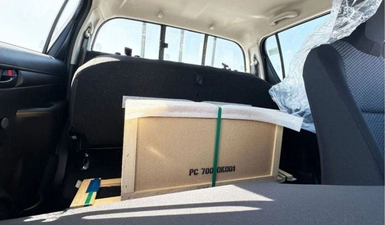 Toyota Hilux Toyota Hilux 2.4L basic option V4 2025