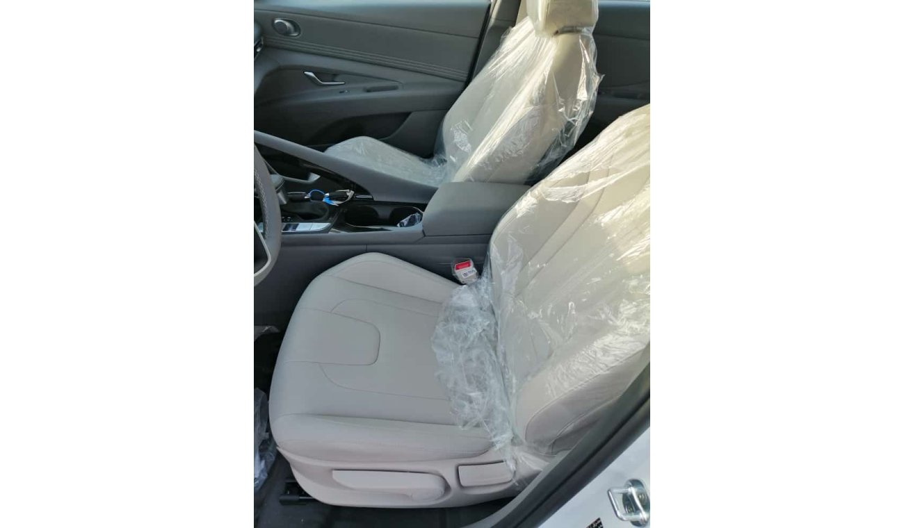 Hyundai Elantra 1.6 hybrid  2023 model