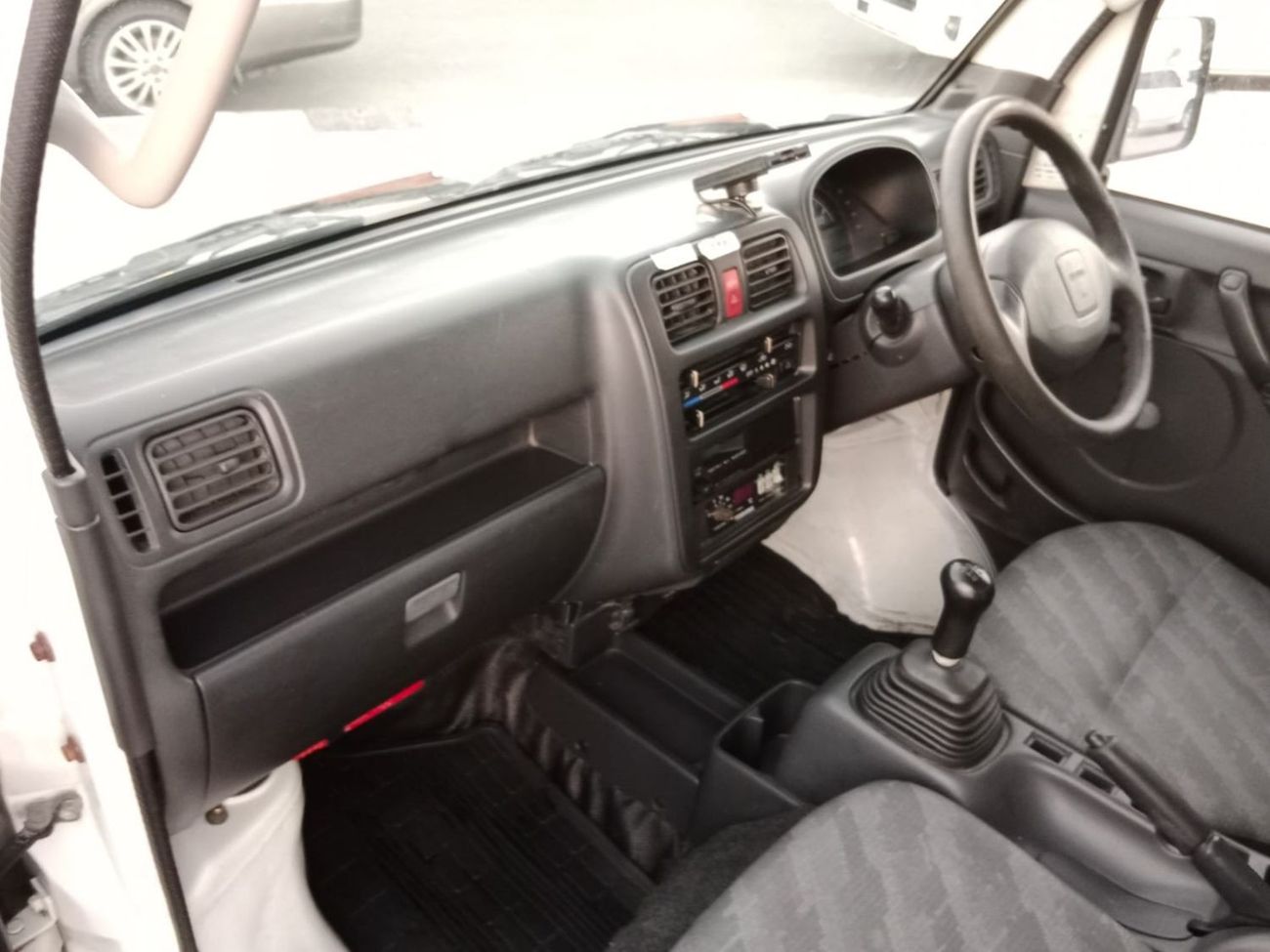 Suzuki Carry SUZUKI CARRY (FREEZER) RIGHT HAND DRIVE(PM43023)