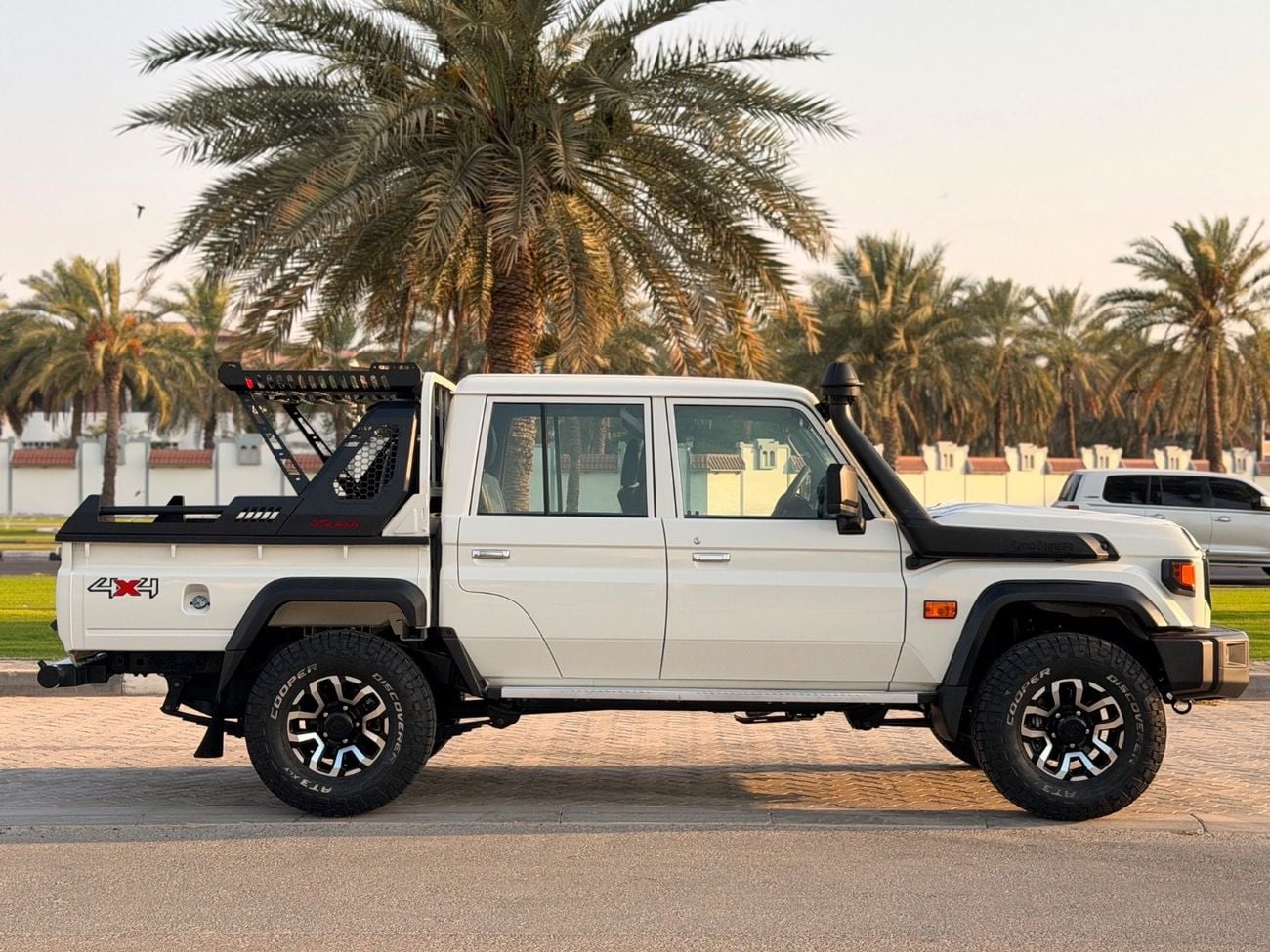 تويوتا لاند كروزر بيك آب 79 series