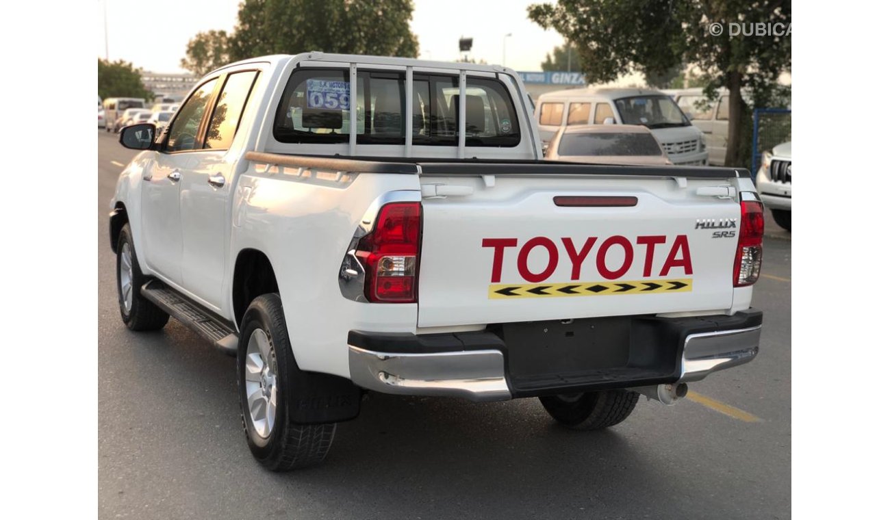 Toyota Hilux 2.7L SRS 4x4 , CHROMIC PLATING, ALLOY RIMS 18''