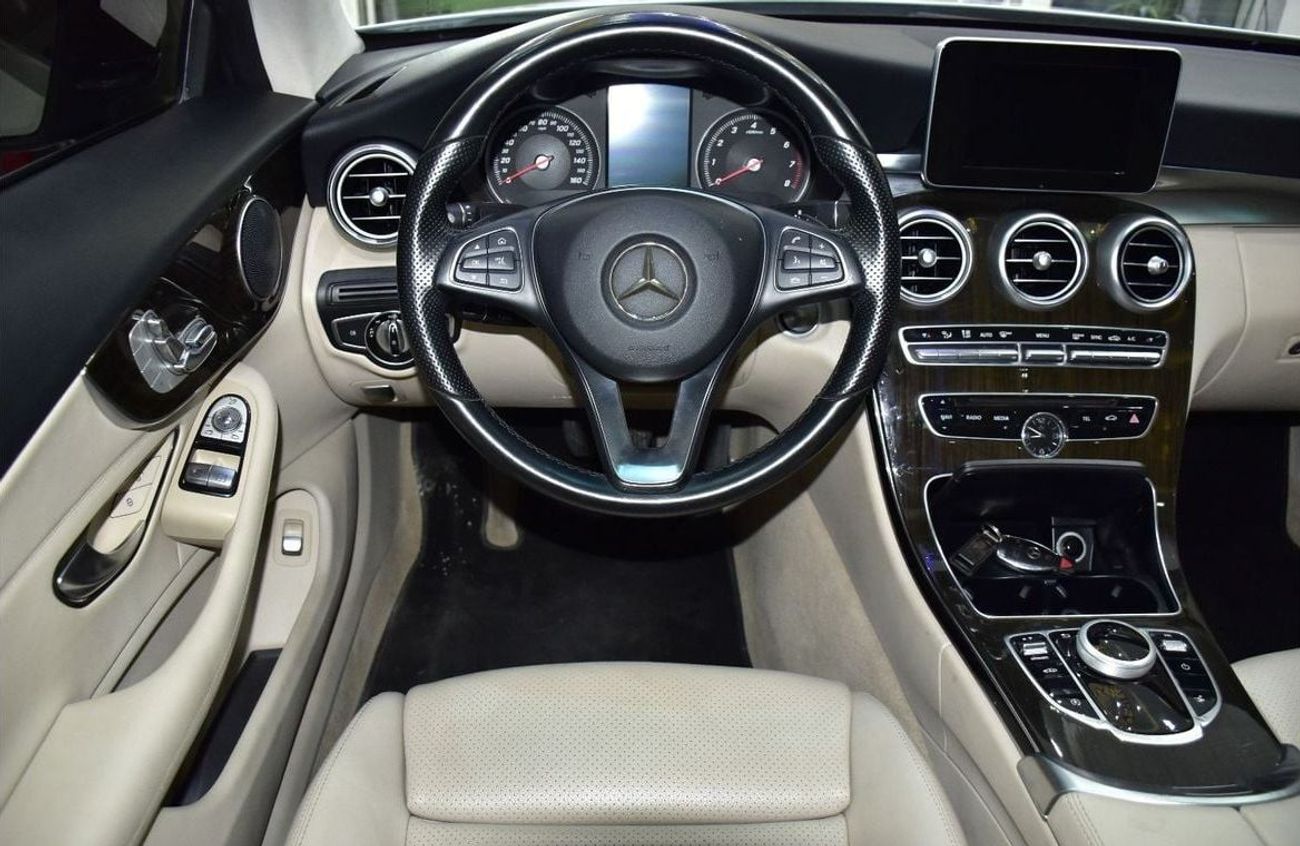 مرسيدس بنز C 300 كوبيه EXCELLENT DEAL for our Mercedes Benz C300 4Matic ( 2017 Model ) in White Color American Specs