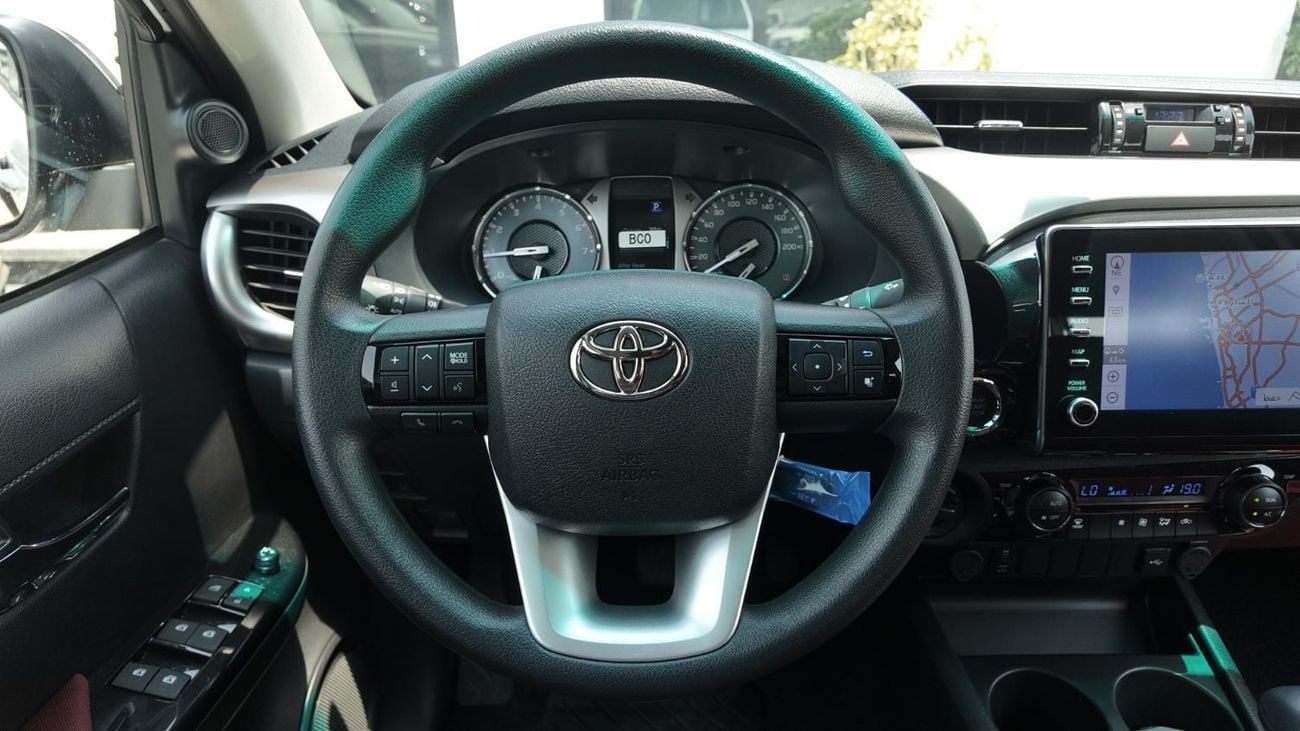 تويوتا هيلوكس  TOYOTA HILUX SR5 4.0 V6 4WD A/T 2026