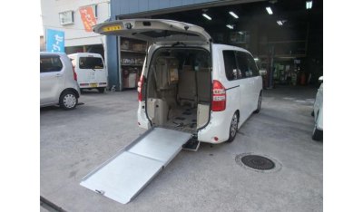 Toyota Noah ZRR70G