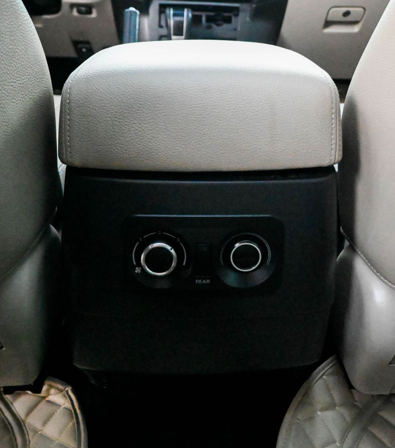 ميتسوبيشي باجيرو MITSUBISHI PAJERO 2017 GLS 3.8L GCC IN EXCELLENT CONDITION