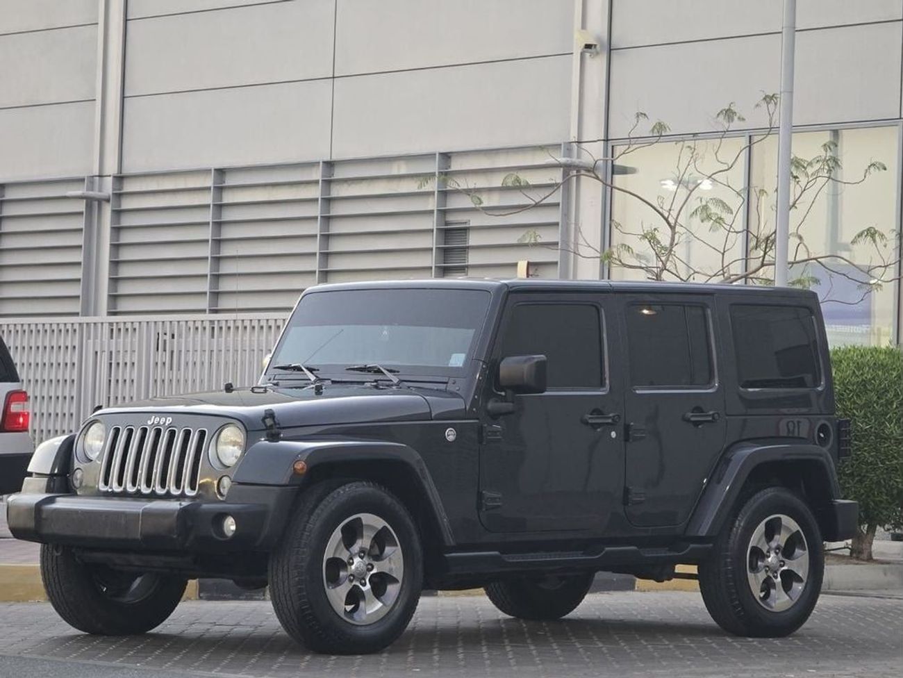 Jeep Wrangler Sahara 3.6L A/T JEEP WRANGLER SAHARA 2016 GCC PERFECT CONDITION