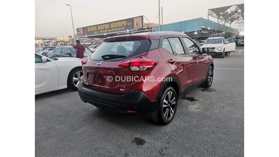 used nissan kicks sv
