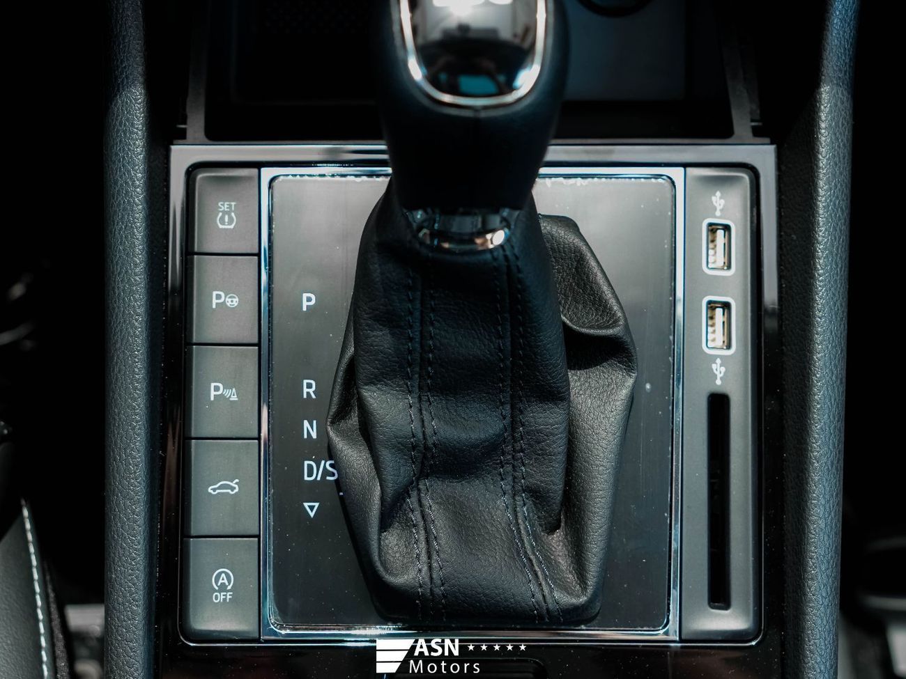 Skoda Superb TSI 280 Exclusive Edition 1.4 Turbo (Export Price)