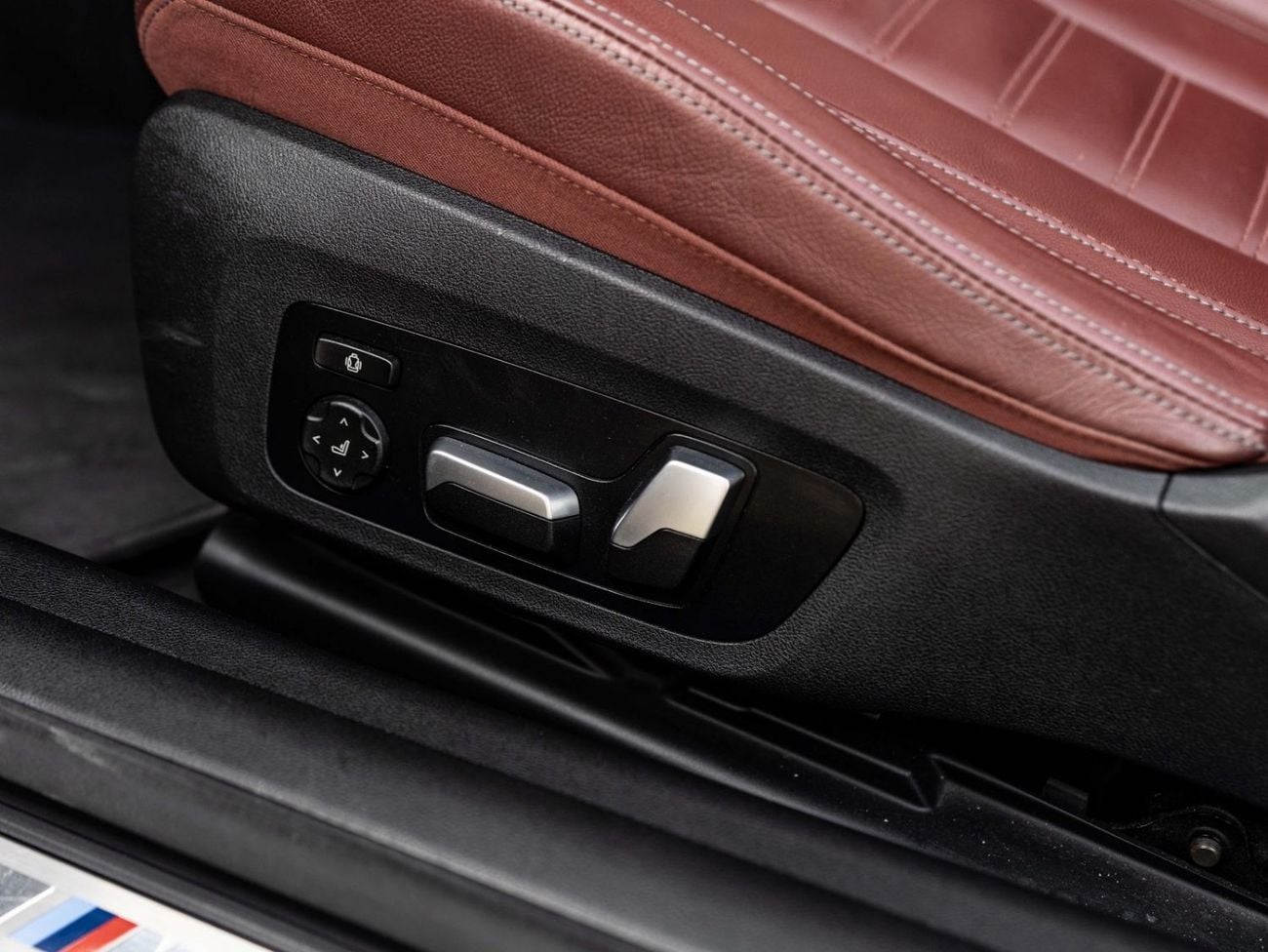 بي أم دبليو 420i CONVERTIBLE BMW 4 Series 420 2021 مواصفات خليجية