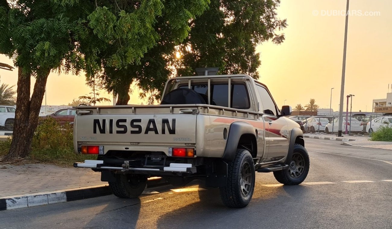 Nissan Patrol Pickup 2016 GCC Manual Transmission Perfect Condition