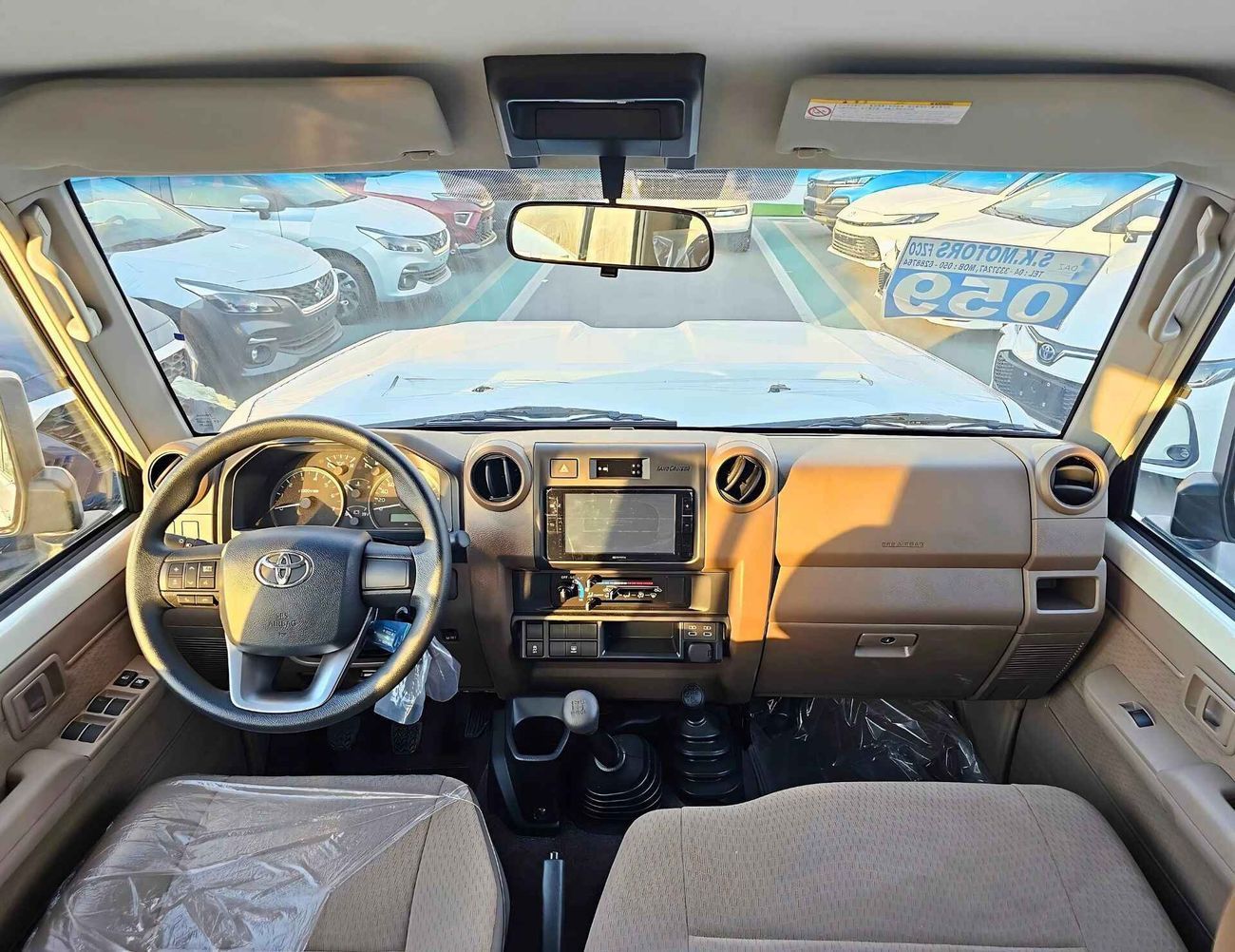 تويوتا لاند كروزر 70 LX LC76 / 4.0L V6 PETROL / M/T / DVD CAMERA / 5 DOOR BASIC / 4WD (CODE # 69034)