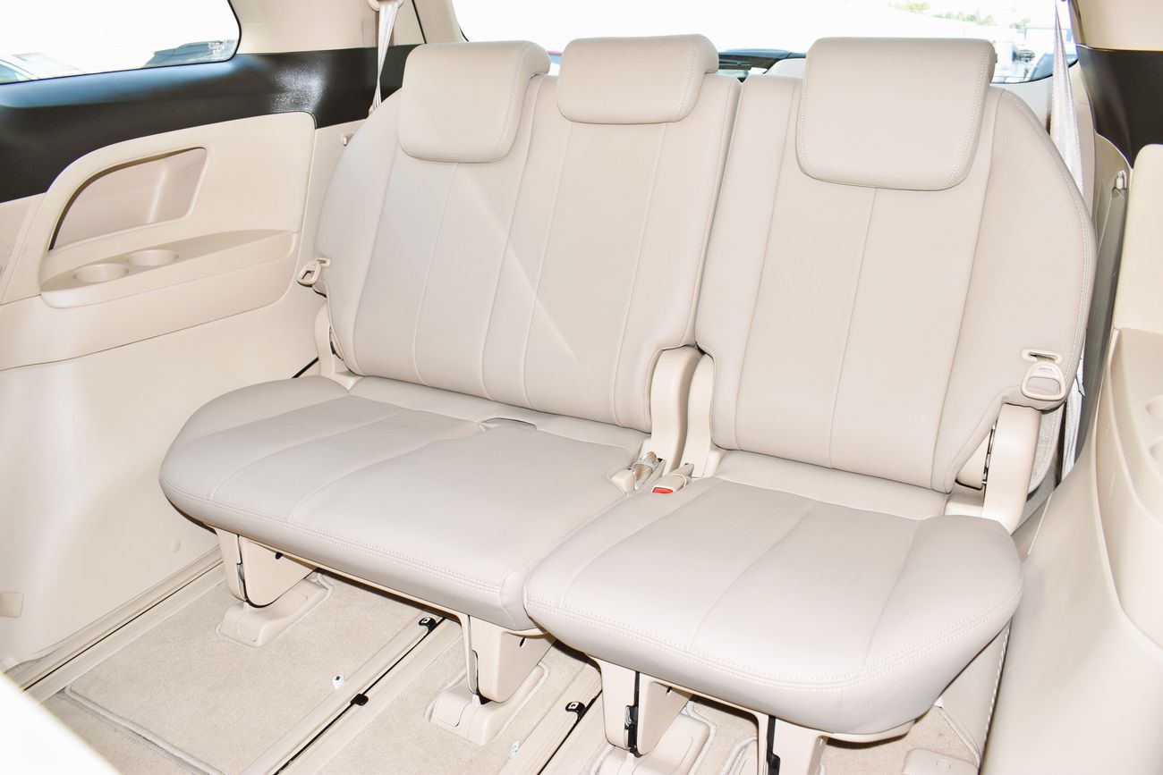 Toyota Previa AED 1439 PM | 2.4L SE GCC DEALER WARRANTY