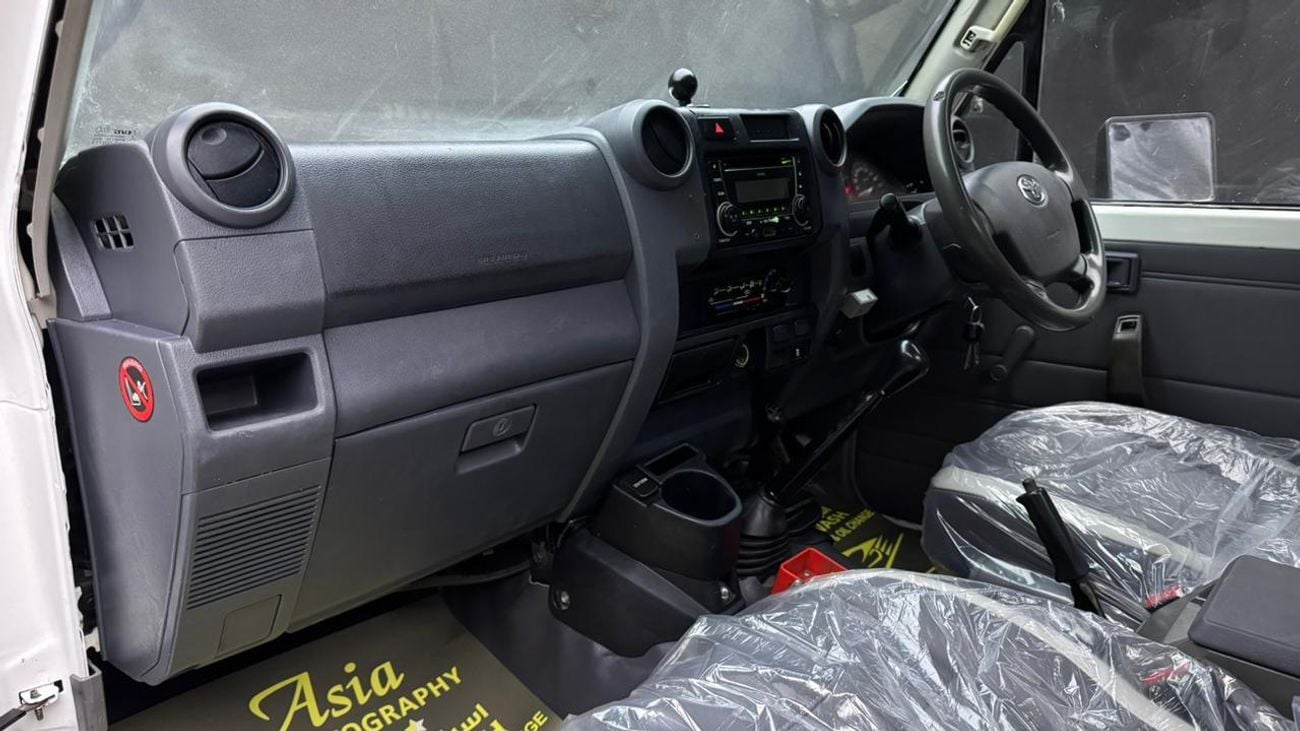 Toyota Land Cruiser Pick Up LAND CRUISER PICKUP ,MODEL YEAR 2020 ,DIESEL 4.5 LITER ,RIGHT HAND DRIVE
