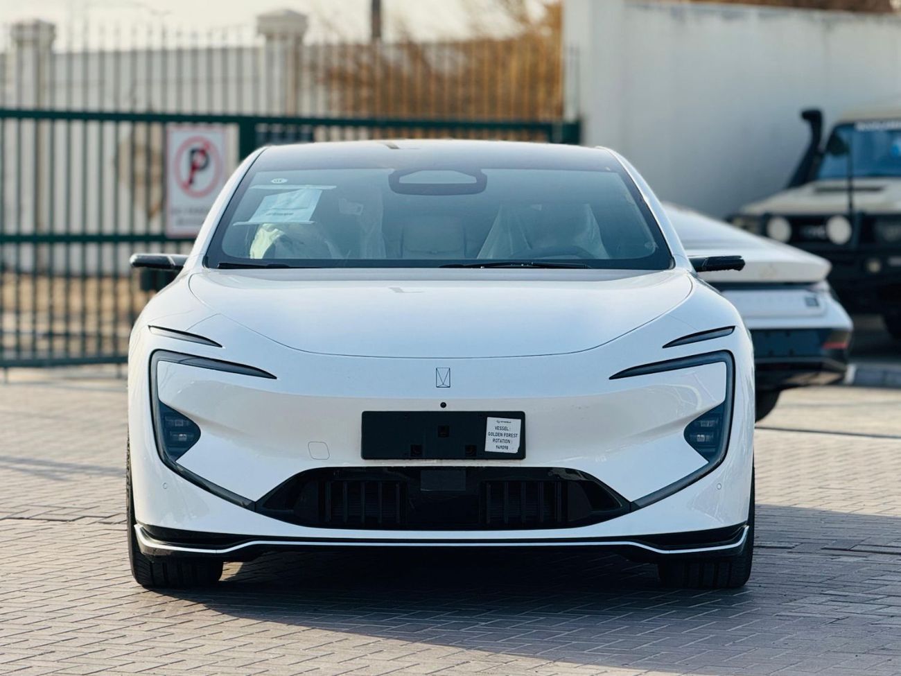 أفاتر 12 Performance AWD