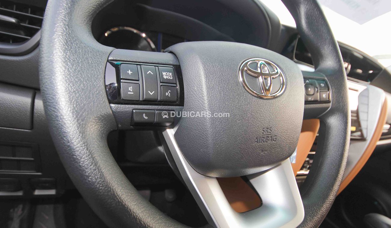 تويوتا فورتونر SR5