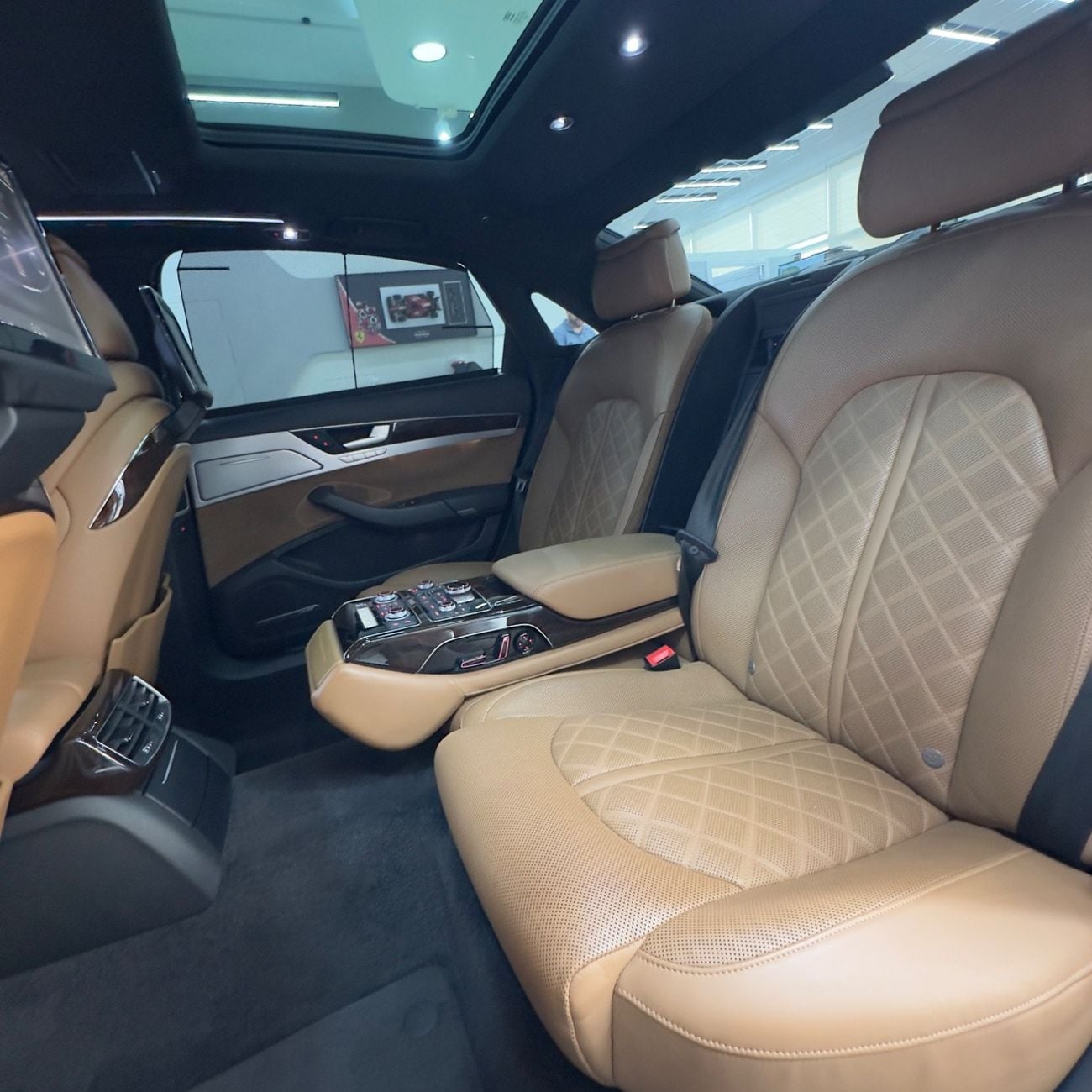 Audi A8 L 60 TFSI quattro Rear Package 4.0L