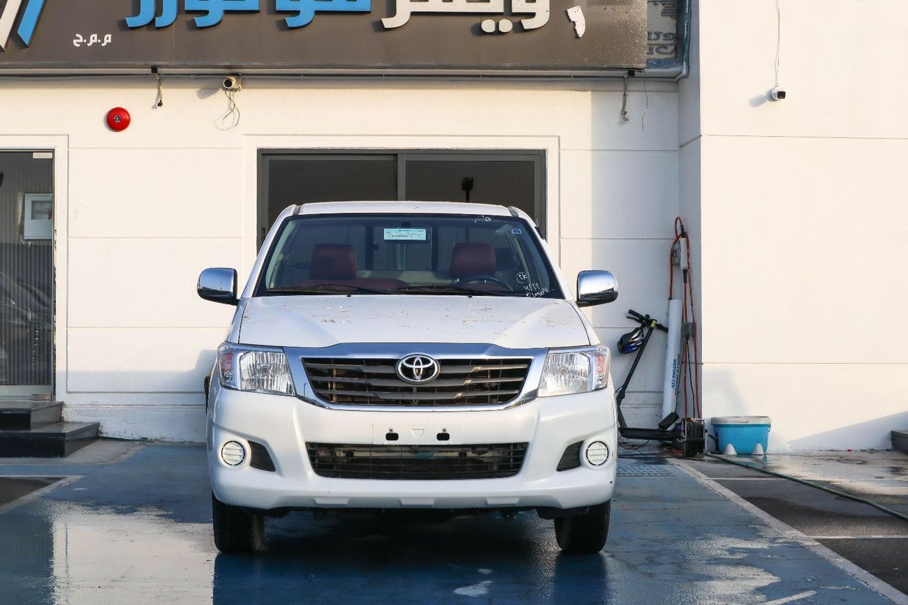 Toyota Hilux toyota hilux 2.7L 2013 model kilometer 6577