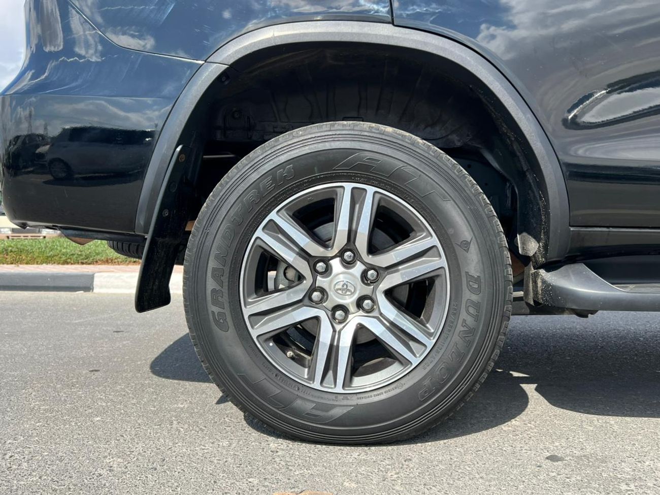 Toyota Fortuner GX2 4X4 2.7L