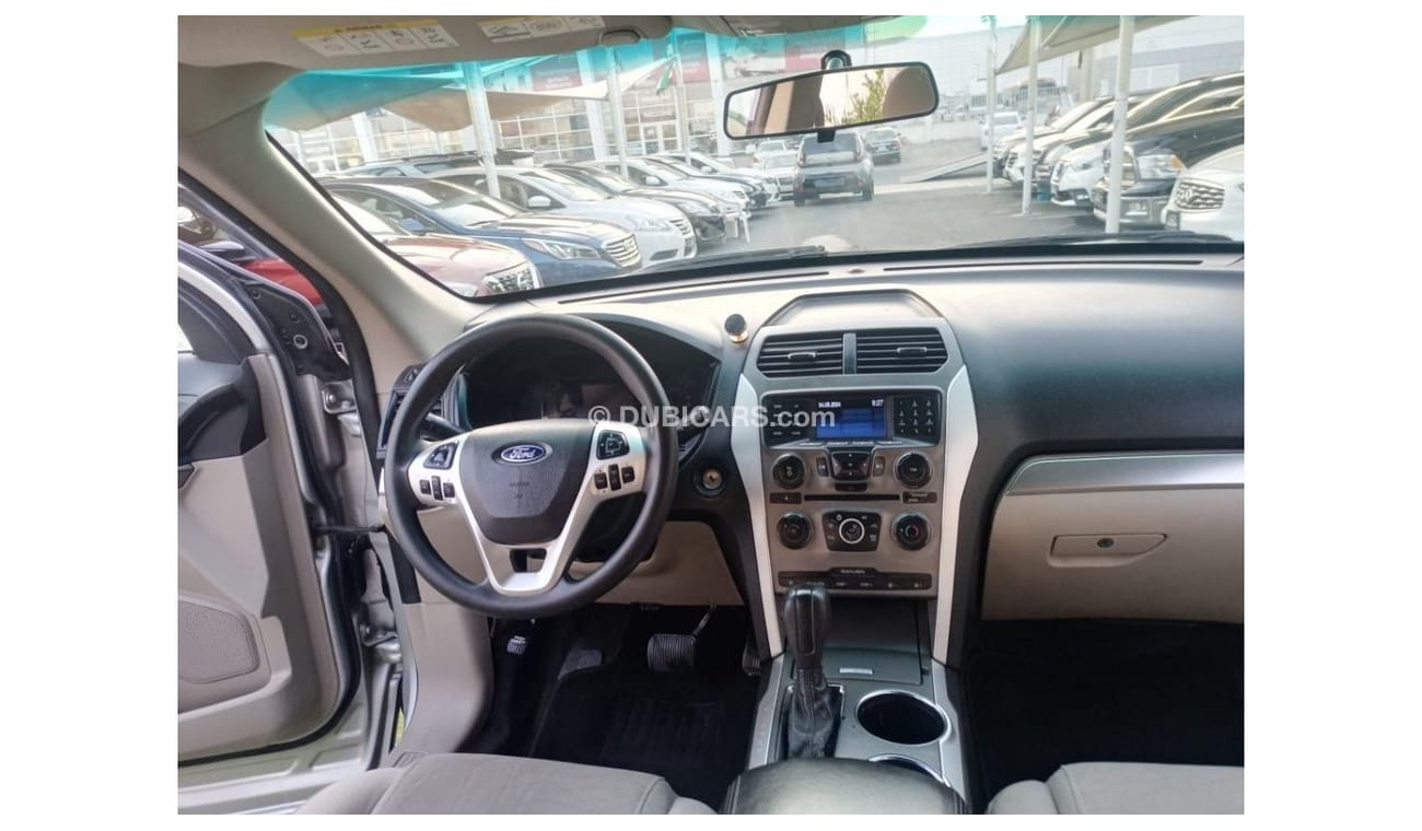 Ford Explorer Gulf model 2014, cruise control, sensor wheels, in excellent condition, you do not need any expenses