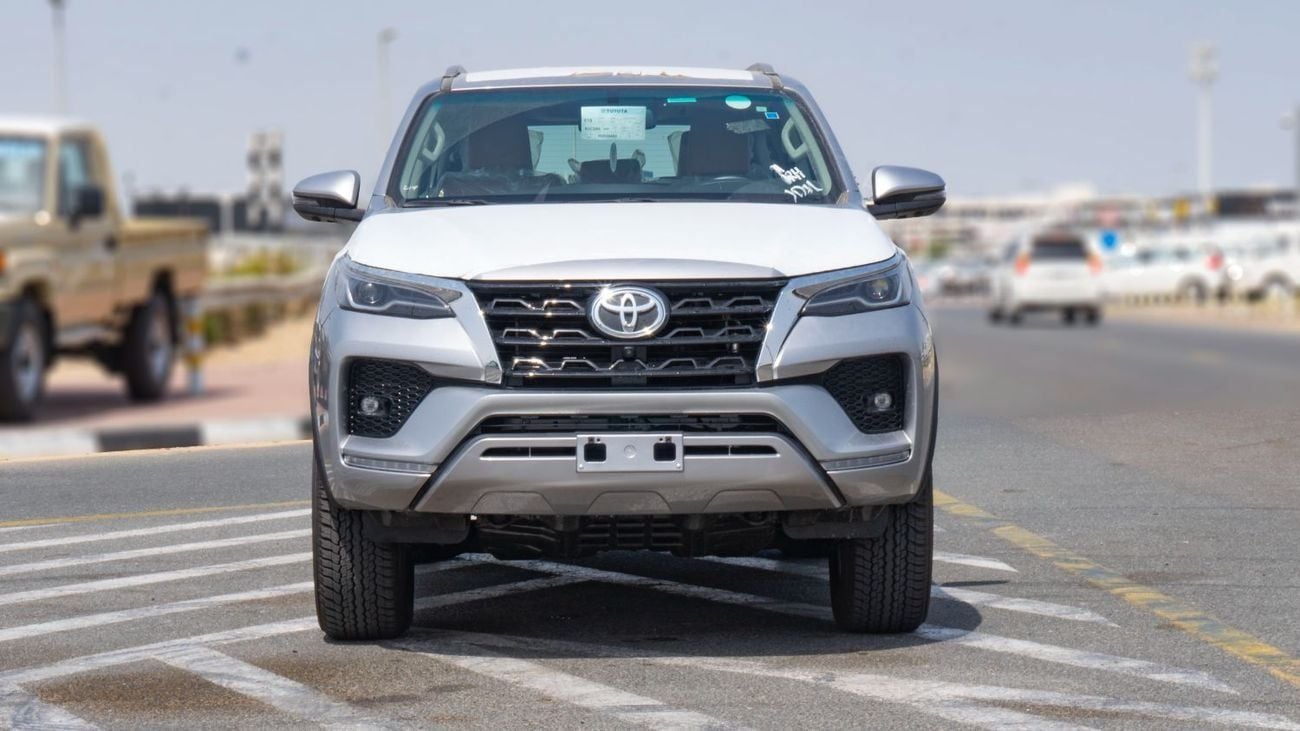 تويوتا فورتونر VXR 2026 Toyota Fortuner 4.0L AT Petrol (Full Option) Silver