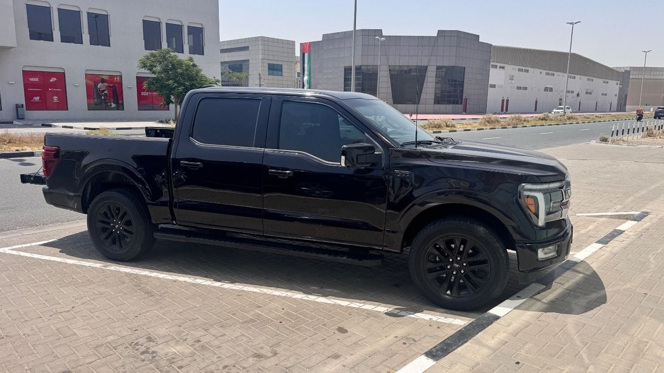 Ford F-150 LARIAT CREW CAB