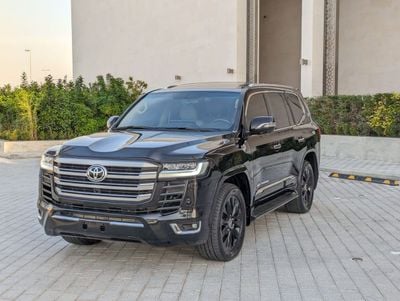 Toyota Land Cruiser VXR TOP Toyota Landcruiser 2008 modified to Lc300  black colour
