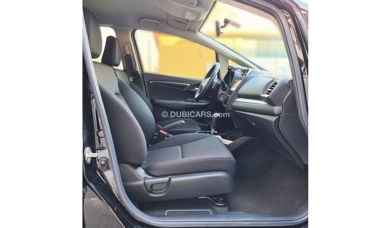 Honda Jazz 2018--EXCELLENT CONDITION-UNDER WARRANTY