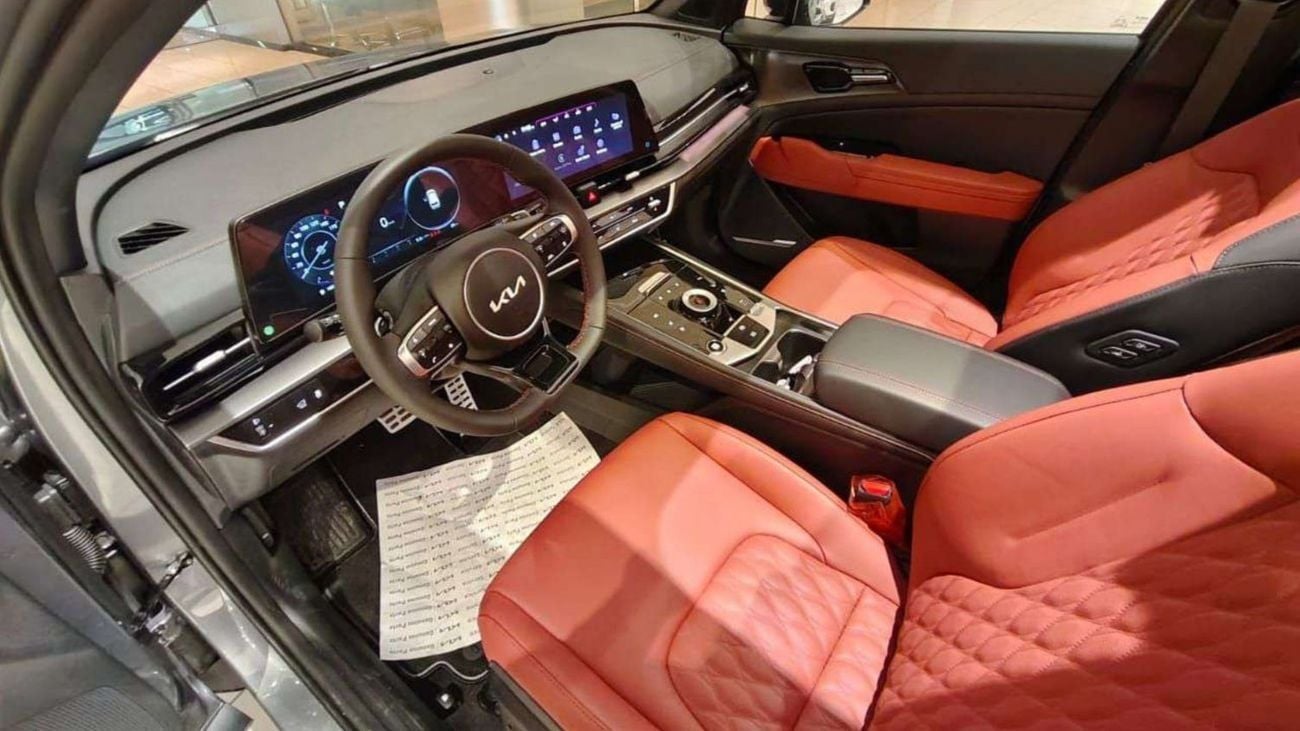 كيا سبورتيج SX 2.0L MPFI | Petrol | Automatic | All Wheel Drive | 5 Seats | 5 Doors