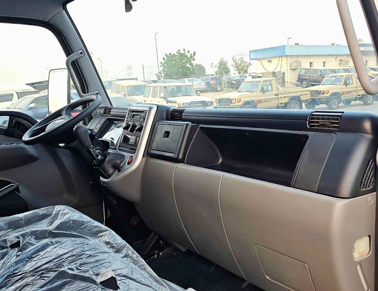 ميتسوبيشي فوسو كانتير FREEZER BOX/4.2L DIESEL M/T/SINGLE CABIN/CODE#CANF