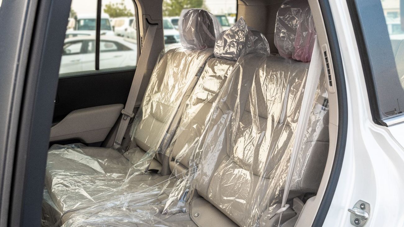 Toyota Land Cruiser 2026 Toyota Land Cruiser VXR 3.5L AT Petrol (Without body kits) White