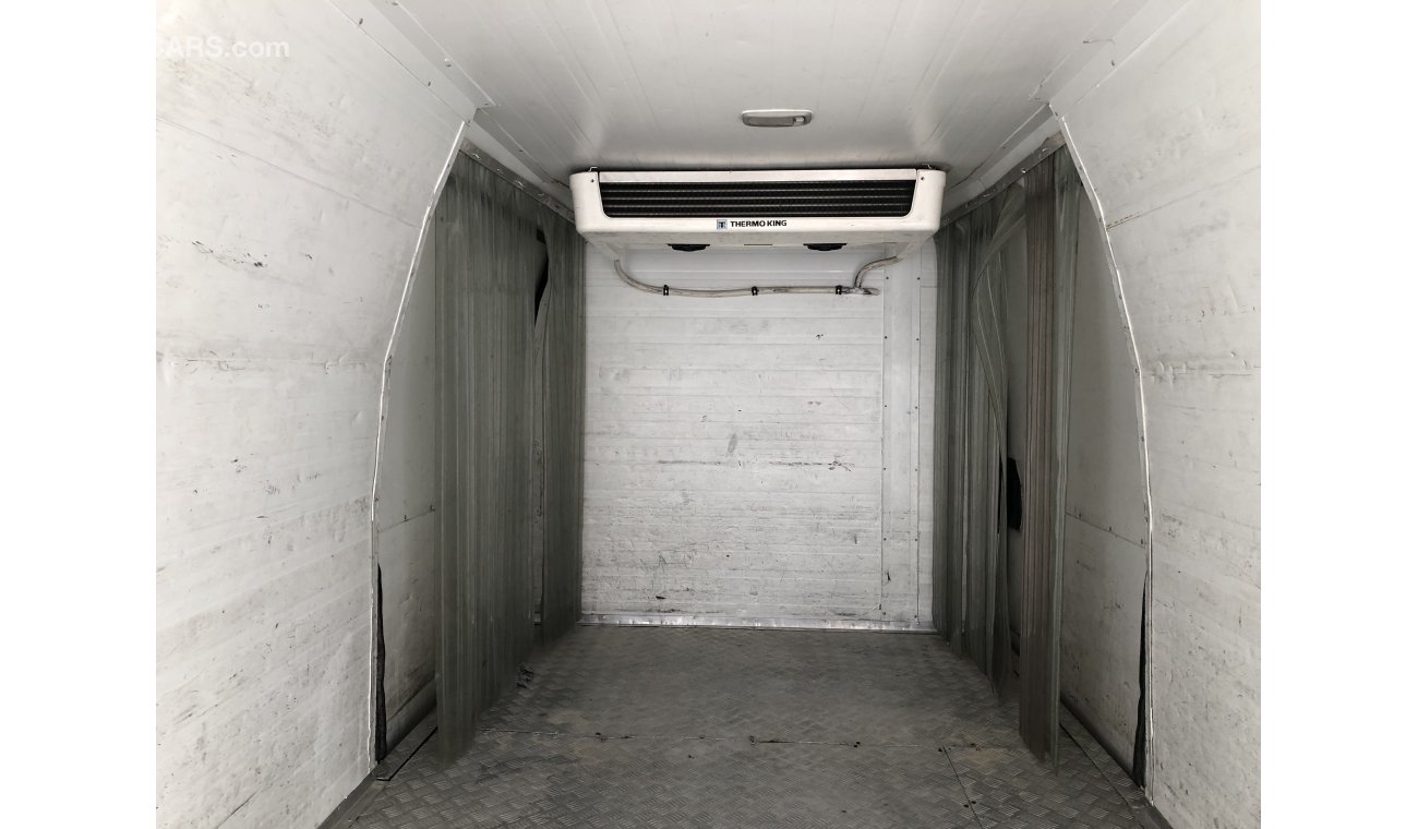 Toyota Hiace Highroof Thermoking Chiller,2013.Excellent Condition