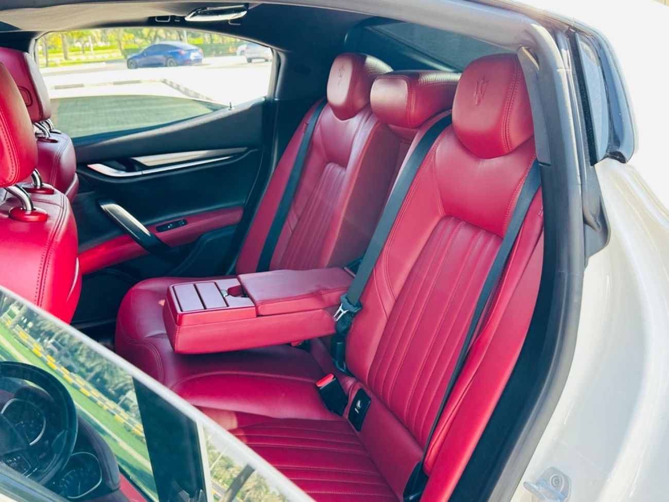 مازيراتي جيبلي S Q4 3.0L (410 HP) MASERATI GHIBLI S Q4 MODEL 2015 GCC SPACE