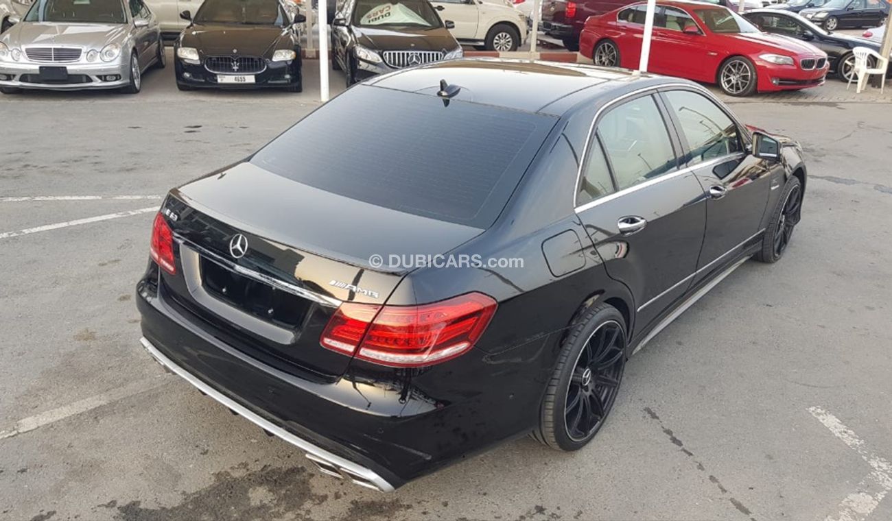 مرسيدس بنز E 350 موديل 2011 محول 2016 حاله ممتازه من الداخل والخارج فل  مواصفات كراسي جلد ومثبت سرعه وتكييف خلفي ونظا