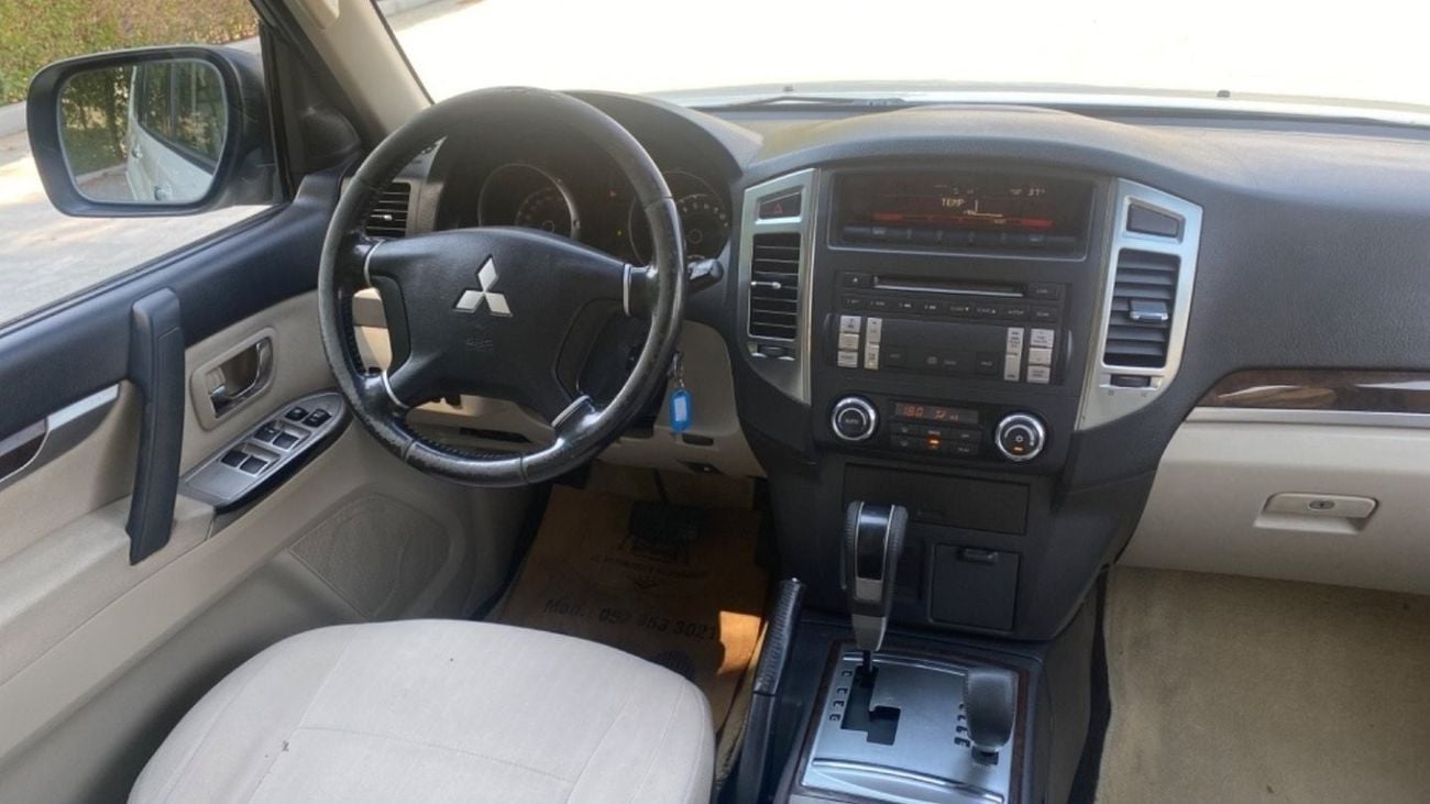 ميتسوبيشي باجيرو GLS Std