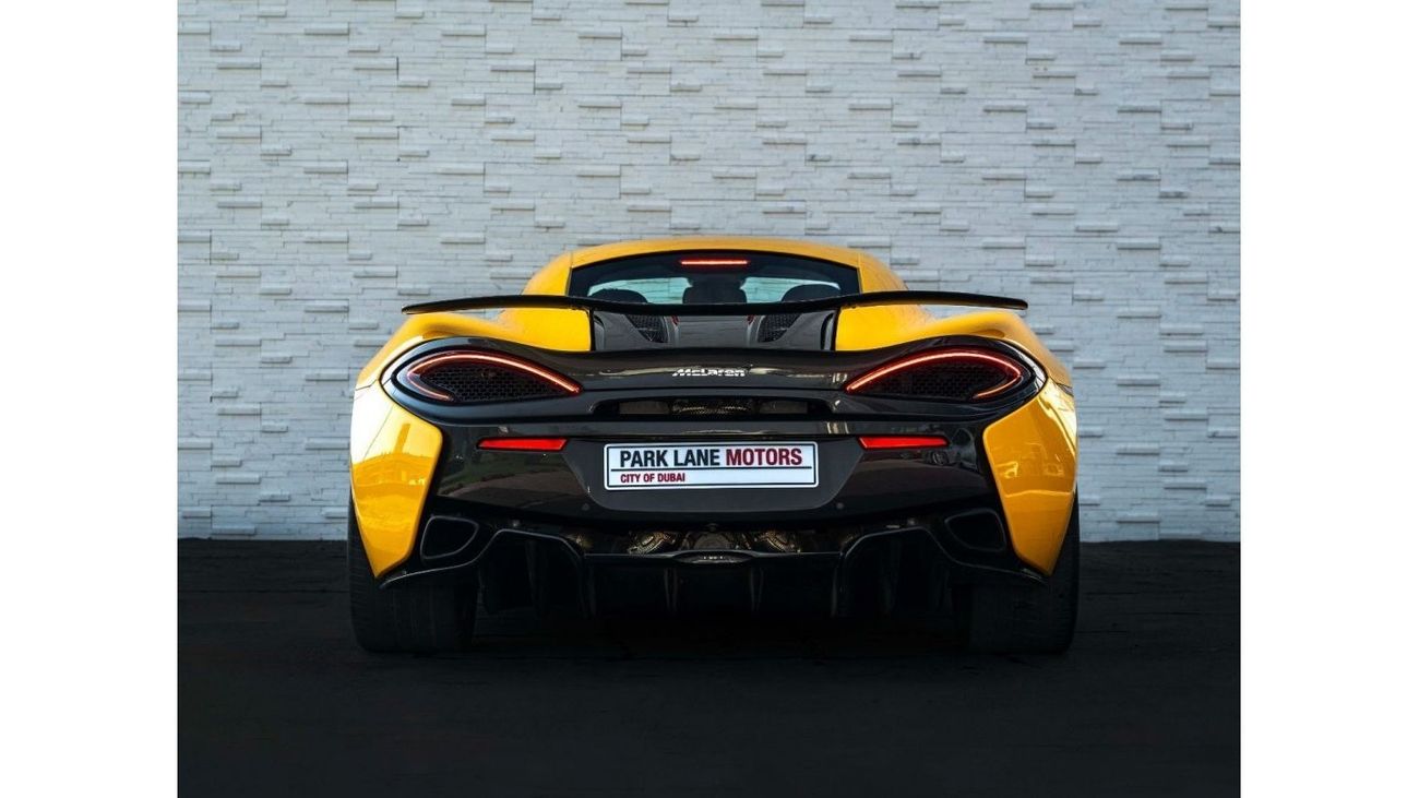 مكلارين 570S AED 13,933 PM • 570 S CARBON PACKAGE • ONLY 52,000 KMS • FREE SERVICES UNTIL 02/2025