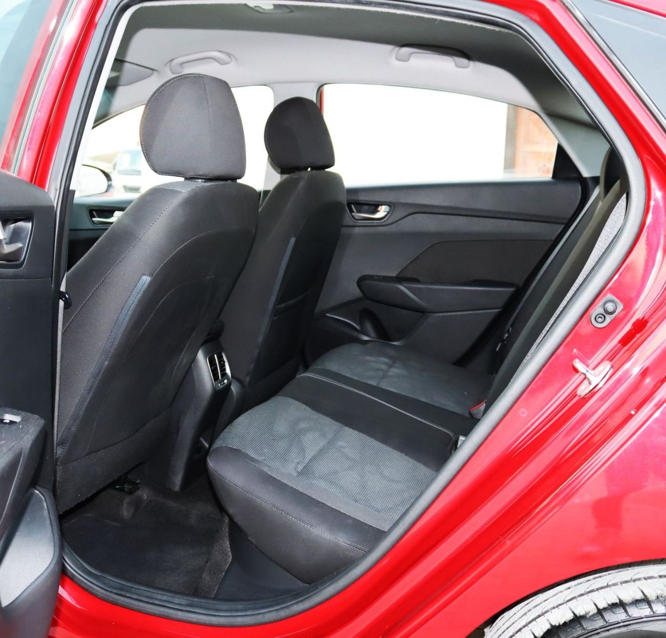 Hyundai Accent Base Hyundai Accent 2019 GCC in excellent condition without accidents