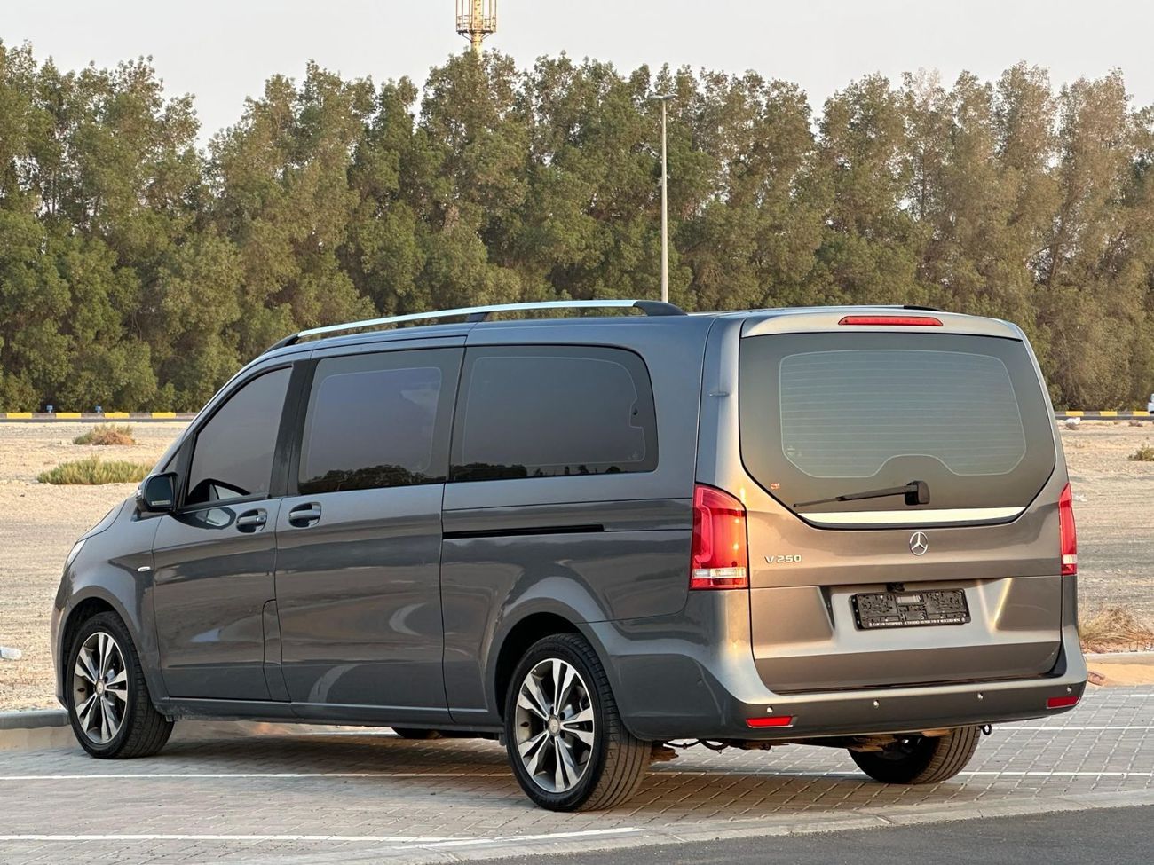 Mercedes-Benz V 250 MERCEDES V-250 2018 GCC FULL OPTION // PERFECT CONDITION